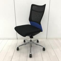 【在庫入替セール品！（本在庫限定価格）】【会議室でも使い勝手抜群のデザイン！人間工学に基づいた快適な座り心地！】■オカムラ（okamura）フィーゴメッシュチェア (feego-mesh）肘無し　ミドルバック　座面：布地　■ネイビー【弊社使用欄：A01042230】【HU】
