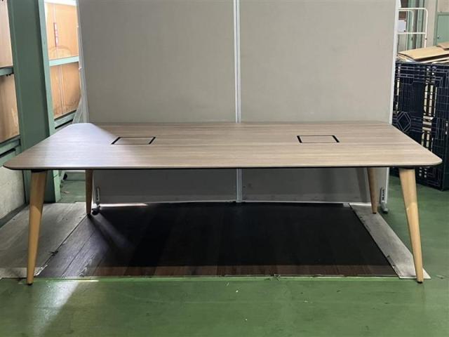 【中古】ライブス 3R1L4P　MEP1 オカムラ（okamura） ミーティングテーブル（会議机）