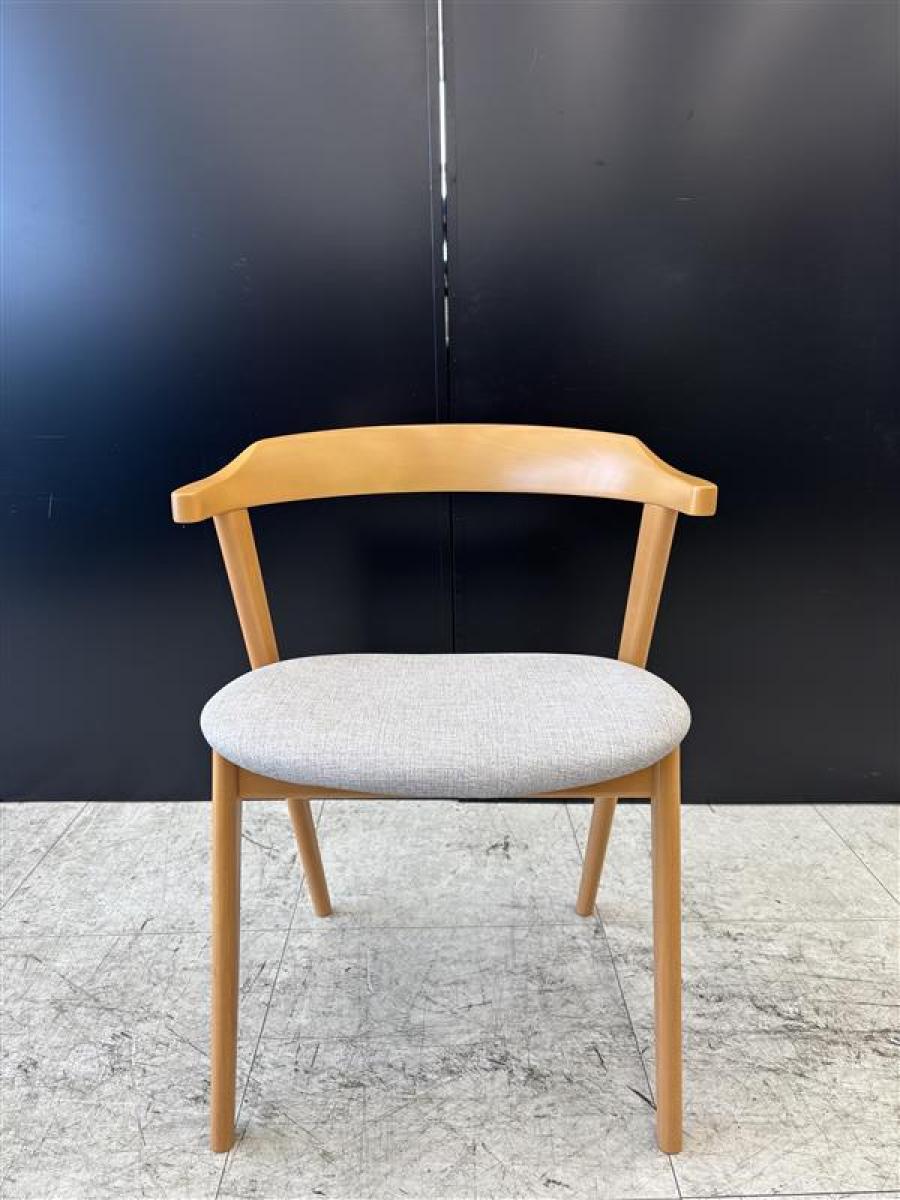 2脚　okamura　オカムラ　ダイニングチェア ミーティングチェア　北欧風 新古品】 L114ENPE52 オカムラ/okamura ミーティングチェア 593013