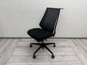【在庫入替セール品!(本在庫限定価格)】【異硬度クッションが姿勢変化をサポート!コクヨの人気高機能チェア!】
■コクヨ製 デュオラチェア ハイバック 肘なし ブラック
■長時間のデスクワークやテレワークにもおすすめ!
■左右で硬さの異なる背もたれが身体の動きにしなやかにフィット!【KOKUYO Duora】