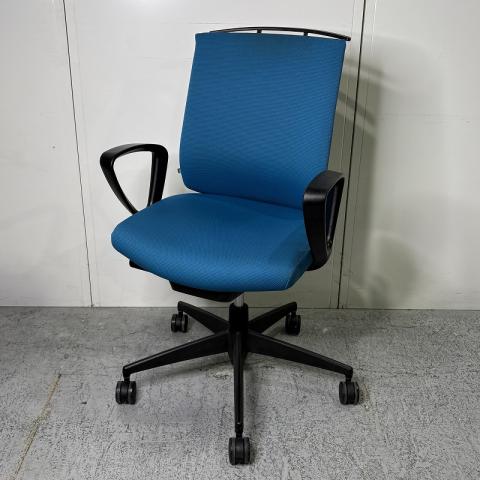 【中古】ウィザード4 C06S-12C-BKG4T41 コクヨ（KOKUYO） 肘付ローバックチェア