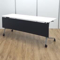 ★【ロット】オカムラ製　マルカ　ホワイト　W1800xD600xH720サイズ　幕板付　スムーズに移動できるキャスター付きテーブルを便利な折り畳み収納で！　W1800サイドスタックテーブル！！
