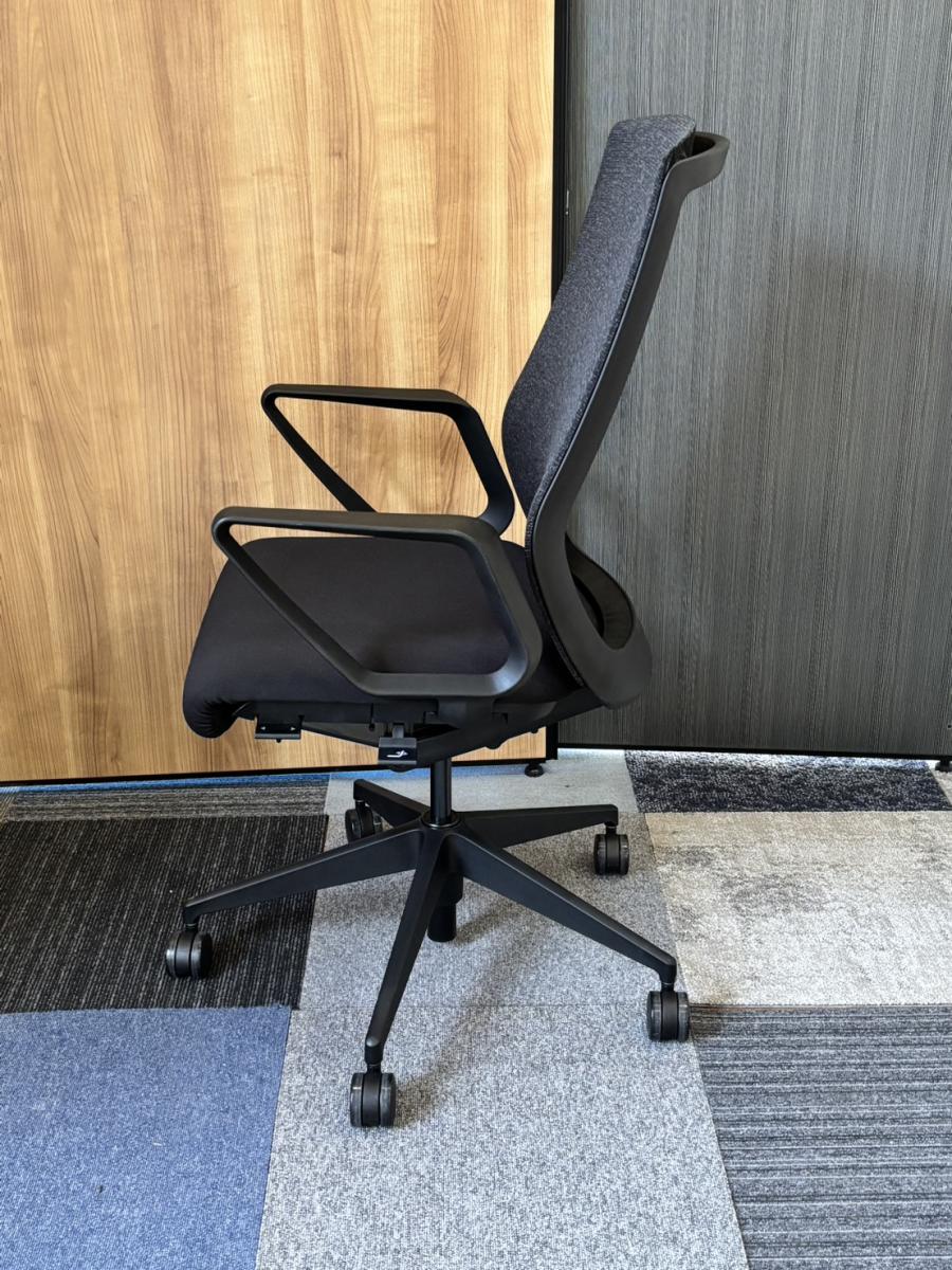 中古】セレッツァ SA-00B ウチダ/UCHIDA 肘付ハイバックチェア 593272 中古】セレッツァ SA-00B ウチダ/UCHIDA 肘付ハイバックチェア 593272
