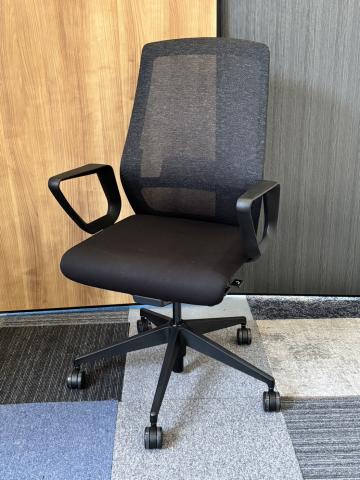 【中古】セレッツァ SA-00B ウチダ（UCHIDA) 肘付ハイバックチェア
