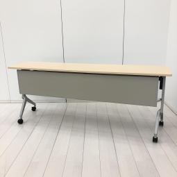 【折り畳み収納が秀逸！フレキシブルに活躍する便利アイテム！】■コクヨ(KOKUYO)製　リーフライン(Leafline)シリーズ　サイドスタックテーブル　W1800×D450×H720mm　■木目調ナチュラル　■幕板パネル付　【軽量で使いやすい！スッキリ収納！】