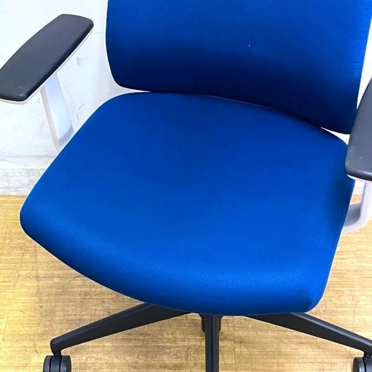 中古】ウィザード3 樹脂 CRS-G3620E1 コクヨ/KOKUYO 肘付ローバック 