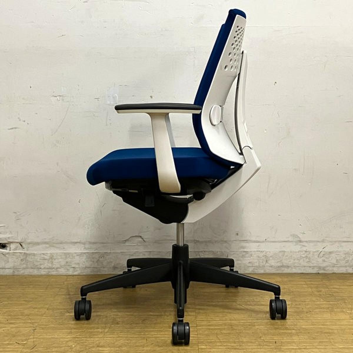 中古】ウィザード3 樹脂 CRS-G3620E1 コクヨ/KOKUYO 肘付ローバック 中古】ウィザード3 樹脂 CRS-G3620E1 コクヨ/KOKUYO 肘付ローバック