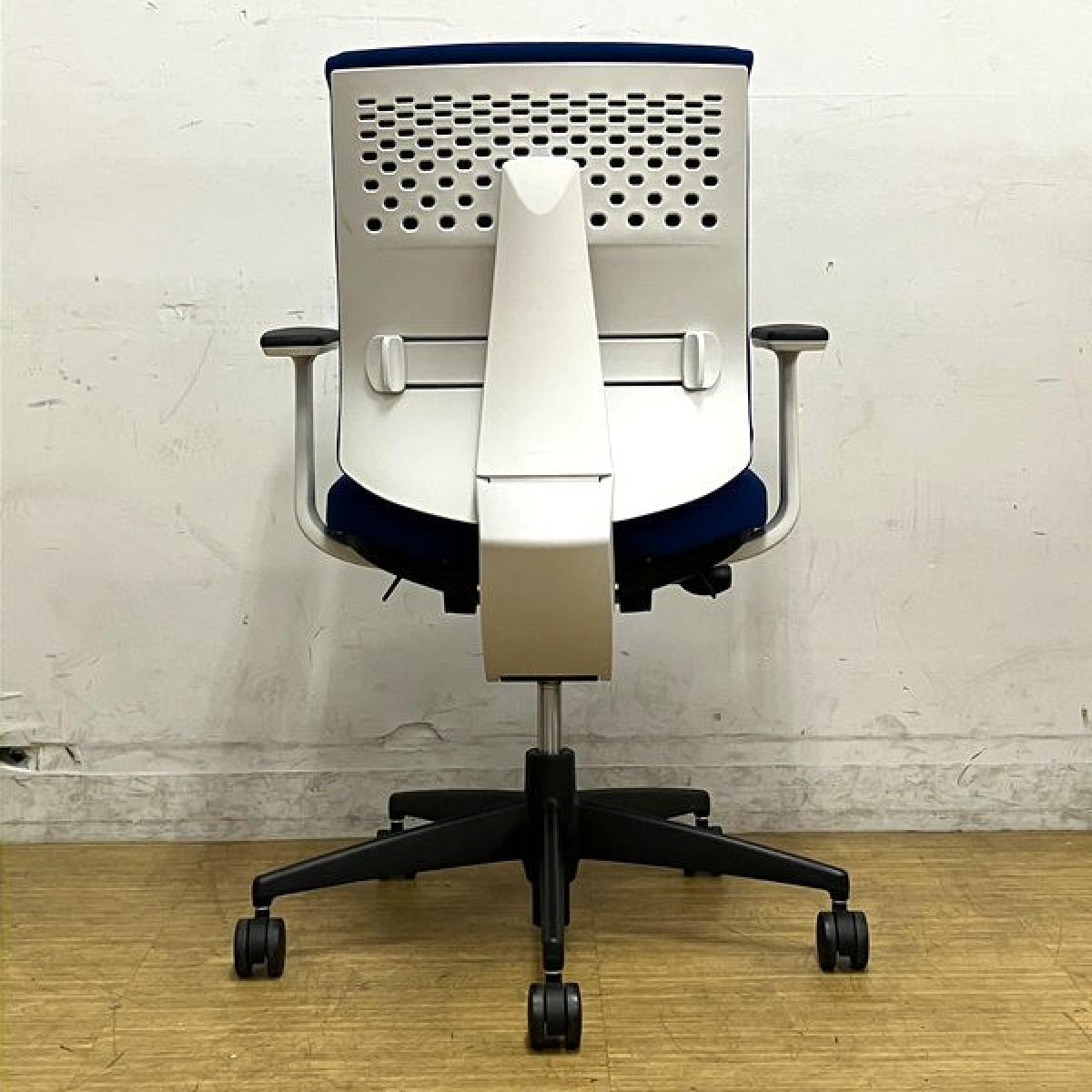 中古】ウィザード3 樹脂 CRS-G3620E1 コクヨ/KOKUYO 肘付ローバック