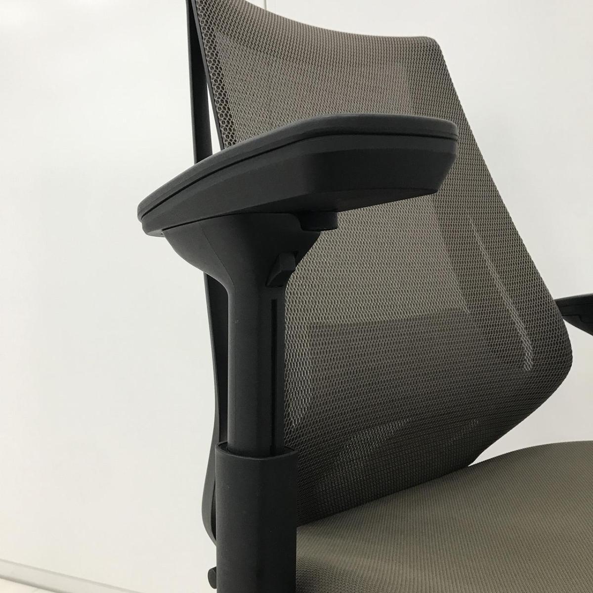 中古】デュオラ メッシュ コクヨ/KOKUYO 肘付ハイバックチェア 593659