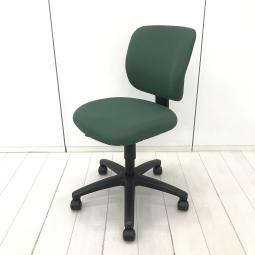 【コスパで選ぶならコレ！シンプルな作りの定番オフィスチェア！】■コクヨ(KOKUYO)製　イーザ(EAZA)チェア　肘無し　ローバック　クッションタイプ　■オリーブグリーン×ブラックシェル　【関東倉庫在庫品】【弊社使用欄：A01064158】【HU】