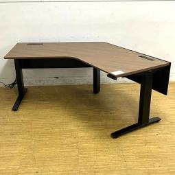 【在庫入替セール】オカムラ　スイフト（Swift） 　120°ブーメラン型　上下昇降デスク　天板：ネオウッドダーク　健康にも配慮　高さ650～1250mmで可動【ABW】【愛知・名古屋・豊田・静岡・浜松】