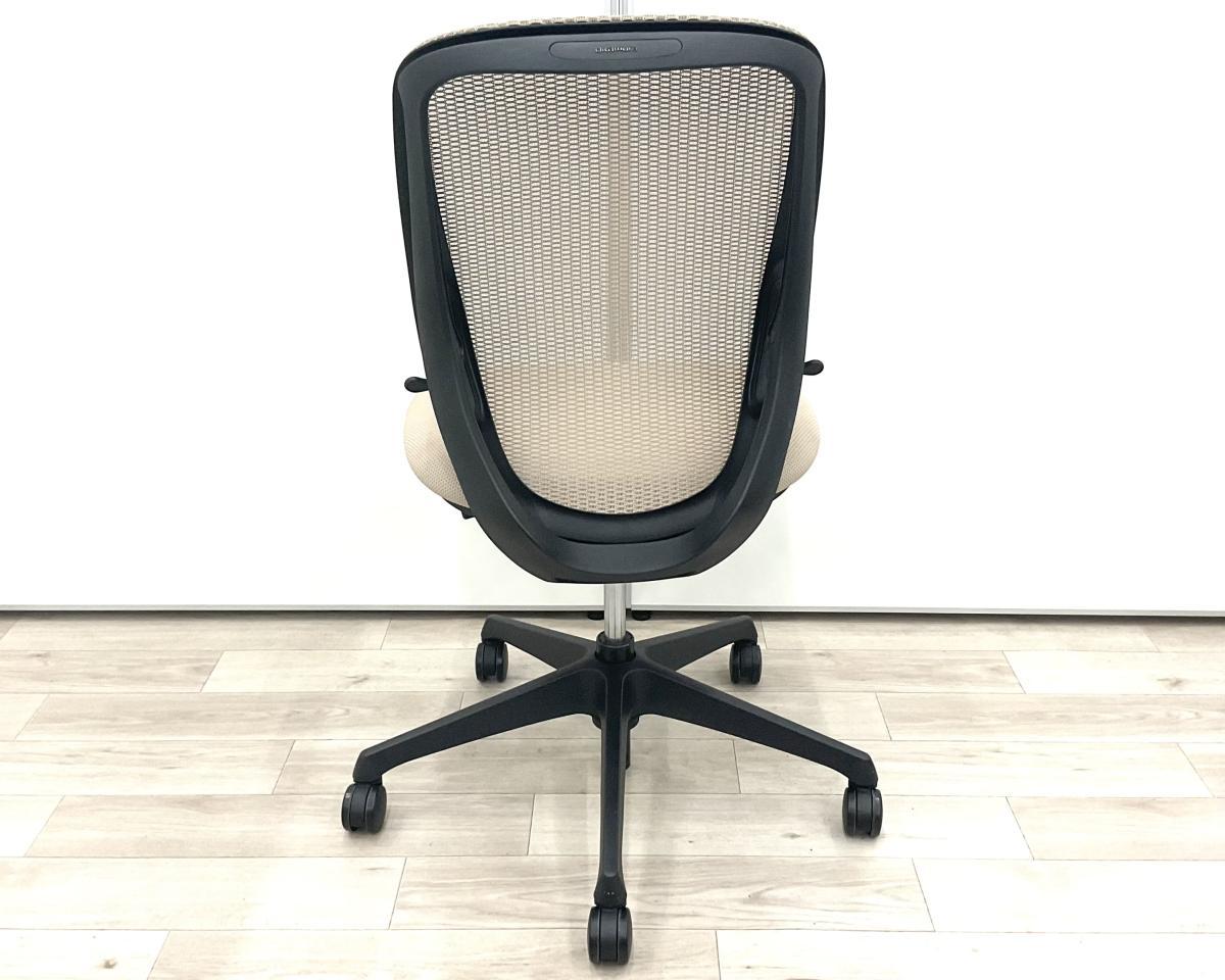av　オカムラ　シルフィーチェア　ローバック　固定肘　前傾機能　メッシュ　中古品 中古】シルフィー オカムラ/okamura 肘無ローバックチェア 593750