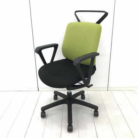 【中古】トルテR KZ-240PGH-T1T1Q6 イトーキ（ITOKI） 肘付ローバックチェア
