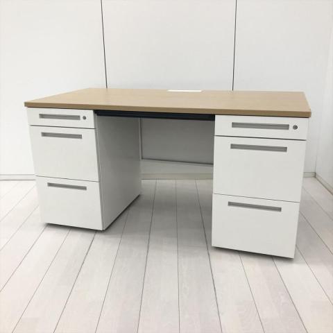 【あらゆる空間に調和するシンプルデザイン!両袖付きで収納量抜群!上長席にもおすすめ】■イトーキ(ITOKI)製 CZRシリーズ 両袖机 横幅1400㎜ ■シリンダー錠 ■天板:木目ナチュラル/ホワイト 【弊社使用欄:A01071809】