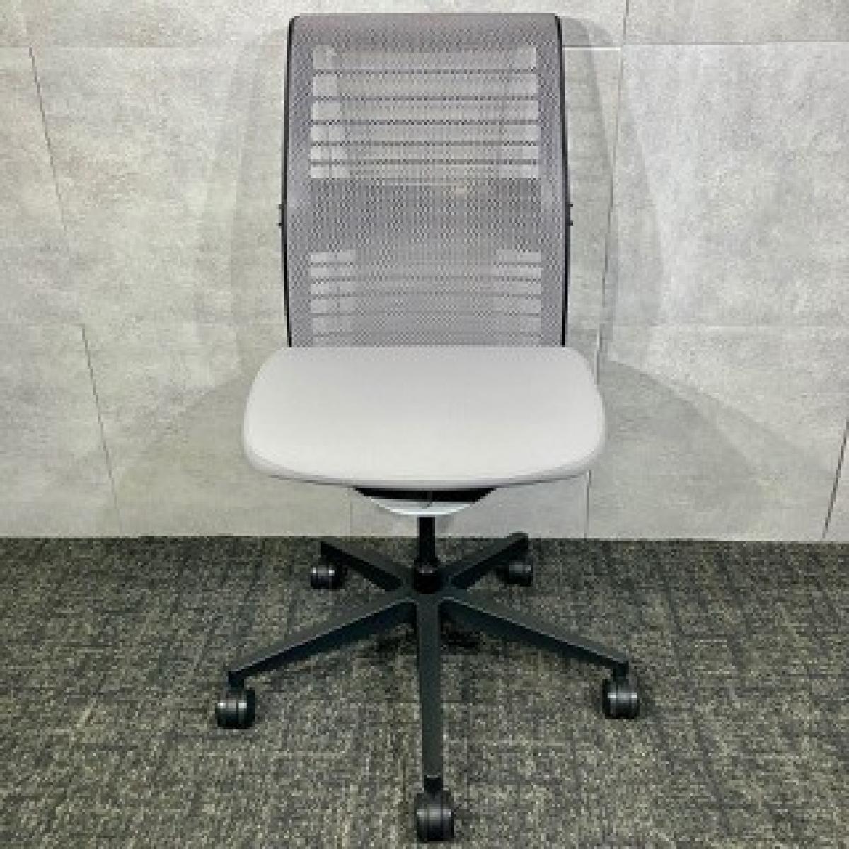 KESSLER（ケスラー）WHITE 156cm（中古品・送料込・匿名発送） 中古】 Steelcase/スチールケース 肘無ハイバックチェア 593856 - 中古