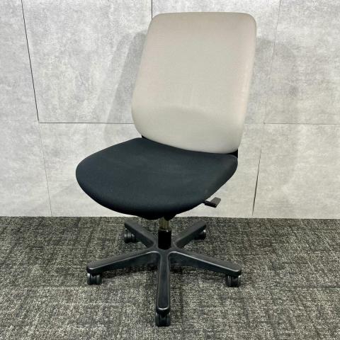 【中古】トルテチェア SOZ130GB-T1T1W5 イトーキ（ITOKI） 肘無ハイバックチェア