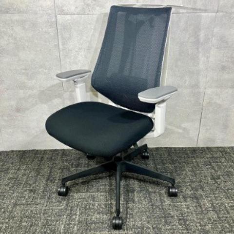【中古】デュオラ メッシュ CRSG3000E1N コクヨ（KOKUYO） 肘付ハイバックチェア