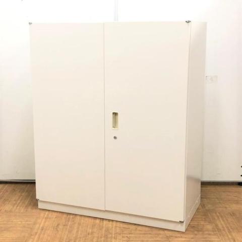 【6月3日入荷予定】イトーキ シンラインキャビネット 両開き書庫 シリンダー錠 鍵付き 人気のホワイト 天板なし【愛知・名古屋・豊田・静岡・浜松】