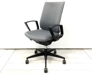 【身体の動きにジャストフィット！】■コクヨ　ウィザードチェア　肘付　グレー　■背中をしっかりサポートするハイバックタイプ！【KOKUYO　Wizard】