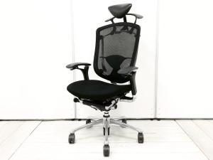 【在庫セール品：1脚限定】【T6】■オカムラ（okamura）製　コンテッサチェア　エクストラハイバック　■ブラック　■背面メッシュ　■可動肘　■ハンガー付き　■可動ヘッドレスト付【世界で認められた革新的タスクチェア！　人間工学に基づいた快適な座り心地を実現！】