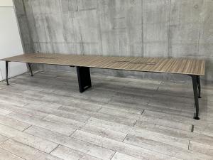 【幅4800㎜の広々テーブル！8名以上の会議におすすめ！】■コクヨ（KOKUYO）製　サイビ(SAIBI table)　ワークテーブル　ミーティングテーブル　会議テーブル　■W4800×D900×H720㎜　2枚天板　■天板：木目ナチュラル天板　ブラック脚【入替セールにつき30%OFF！】