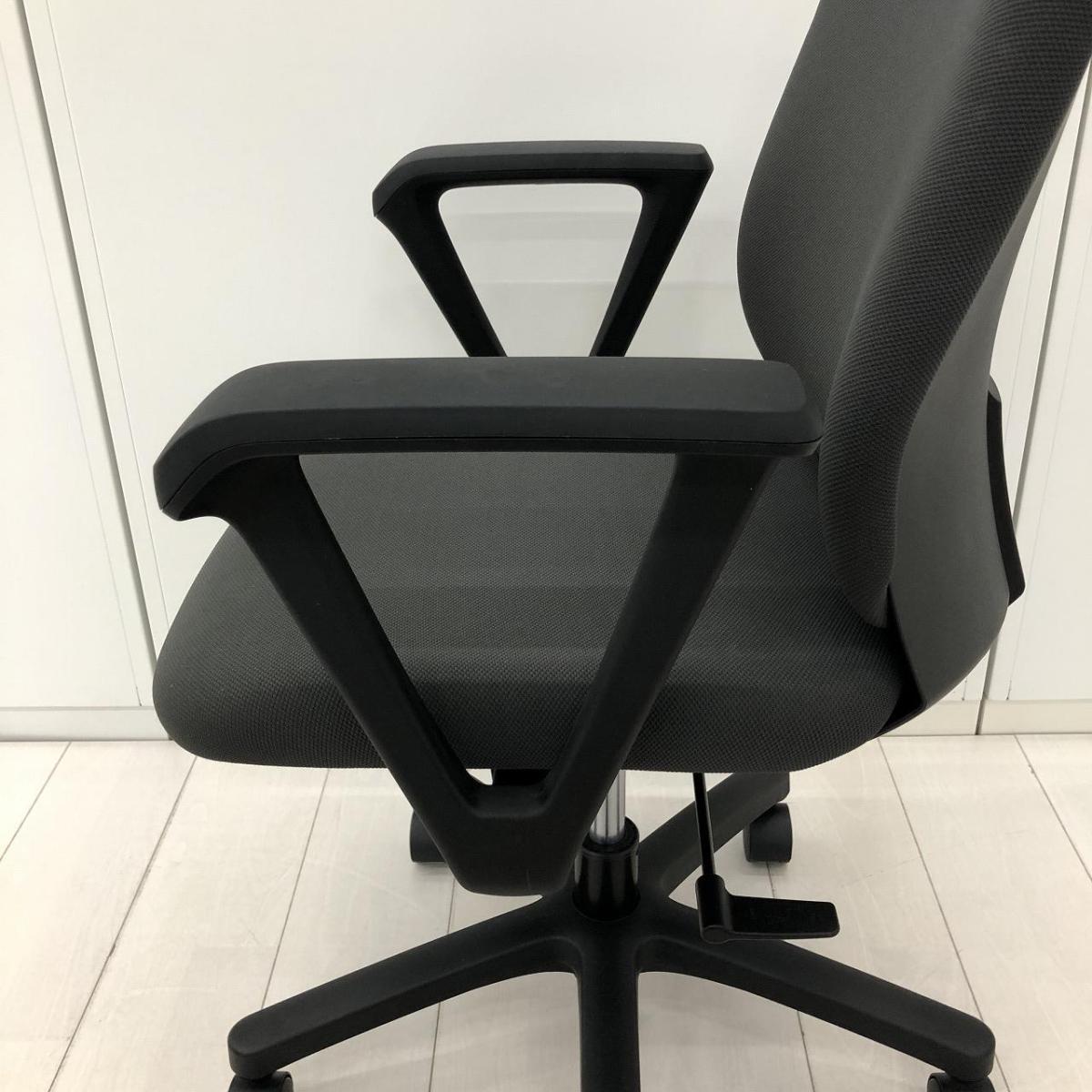 中古】トルテR KZ-240GB-T1W2 イトーキ/ITOKI 肘付ローバックチェア