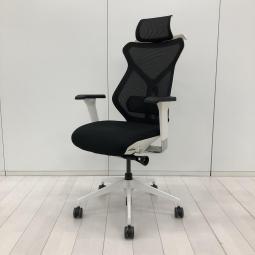 「独自のフレーム＋メッシュが生み出すダイナミックでしなやかなフィット感。究極のタスクチェア」
イトーキ/セクア/ブラック
