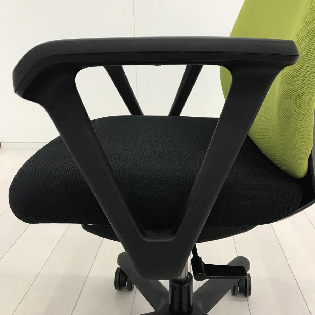 【中古】トルテチェア イトーキ/ITOKI 肘付ローバックチェア 594271 - 中古オフィス家具ならオフィスバスターズ