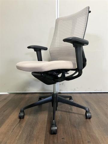【中古】コーラルメッシュ  オカムラ（okamura） 肘付ハイバックチェア