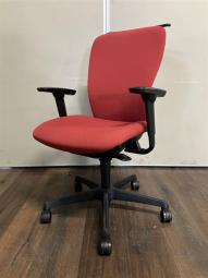 オカムラ　スラート　レッド　可動肘　ハイバック　【先行アップ商品(6月中旬以降順次出荷可能)】　#岐阜#愛知#三重#静岡#CS在庫