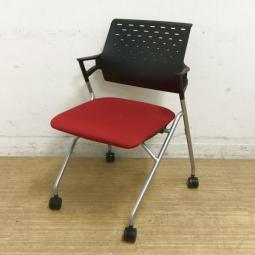 【3脚限定！】コクヨ製のロングセラー商品！　◆コクヨ ピエガチェア　ネスティングチェア　/　レッド　/　休憩室　/　会議室　/　フリースペース用　/　折り畳みチェア　/　全国対応可能です