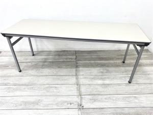 【定価約5万円】【コクヨ　人気の折り畳みテーブル。ホワイトカラーで収納もらくらく！】■コクヨ　■折り畳みテーブル　■ホワイト　■コクヨ　KT-141F1N