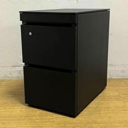 【ブラックワゴンでオフィスをかっこよく！】■KOKUYO（コクヨ）製　GXワゴン　ブラック　■3段ワゴン　シリンダー錠　フリーアドレスデスクのお供に！