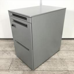 【ダイヤル錠】オカムラ製・『アドバンス』3段ワゴン入荷！！大人気の定番商品！シルバーカラー仕様で使用中のチェア・家具とも相性抜群です！！