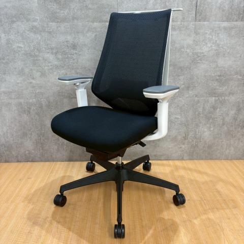 【中古】デュオラ メッシュ  コクヨ（KOKUYO） 肘付ハイバックチェア