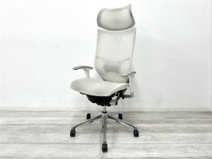 【定価約20万円以上】【長時間の着座でも疲れにくいサポート感！】■オカムラ（okamura）製　バロンチェア　■肘付ハイバック　■ホワイト　■可動肘・ヘッドレスト付き　■メッシュ背面　【ベストなポジションが得られる先進設計！】