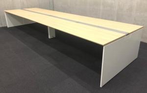 【倉庫在庫品】【固定席を持たない働き方に！今流行りのフリーアドレスデスク！！】■オカムラ製　プロユニットフリーウェイ　　■6~8名様用　■W4000×D1400×H720　■ナチュラル天板　■ホワイト脚　■オフィスバスターズ東大阪店