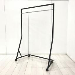 【ワイドに使えるハンガーラック！多人数でのご使用にオススメ！】■オカムラ(okamura)製　ゴド(GO-DO)シリーズ　コートハンガー　バータイプ　■キャスター付き　■W1200×H1750mm　■ブラック