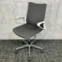 【福岡倉庫在庫品】オカムラ製の人気オフィスチェア(事務椅子)【モード/グレー】がご案内可能です！　＊福岡市で中古オフィス家具をお探しなら、オフィスバスターズ福岡南店へ！　#ゲーミングチェア　#格安