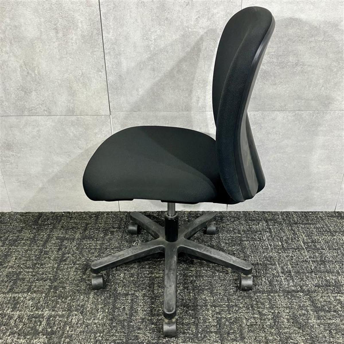 中古】リエットR CA25BW FW1 イトーキ/ITOKI 肘無ミドルバックチェア 