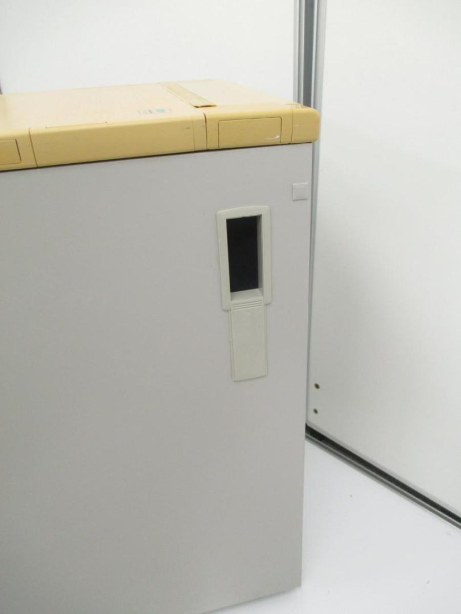 中古】SD オカムラ/okamura 脇机3段 595261 - 中古オフィス家具なら
