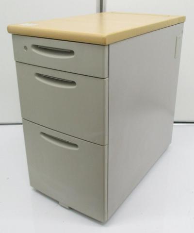 【中古】SD  オカムラ（okamura） 脇机3段