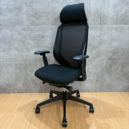 【早い者勝ち！】★オカムラ製の大人気オフィスチェア【シルフィー/ブラック色/可動肘仕様/固定ヘッドレスト付き】がご案内可能です！#前傾チルト機能付き　＊福岡市で中古オフィス家具をお探しなら、オフィスバスターズ福岡南店へ！　#ゲーミングチェア　#格安