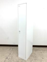 【横幅スリムタイプ！　掃除用具入れにもおすすめな1人用ロッカー！】■オカムラ(Okamura)製　FZシリーズ　1人用更衣ロッカー　縦型ロッカー　幅332mm　■ホワイト　■シリンダー錠
