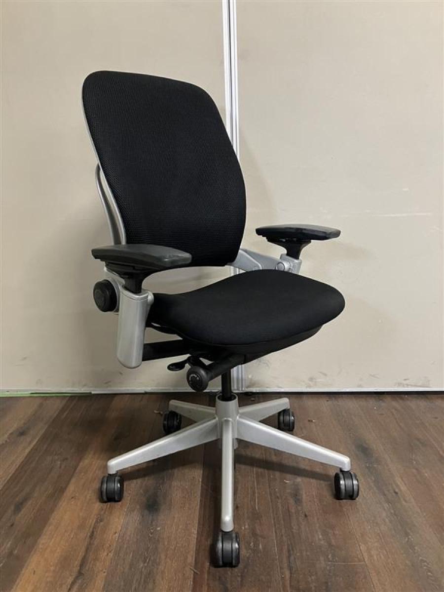 中古】リープV2 Steelcase/スチールケース 肘付ハイバックチェア