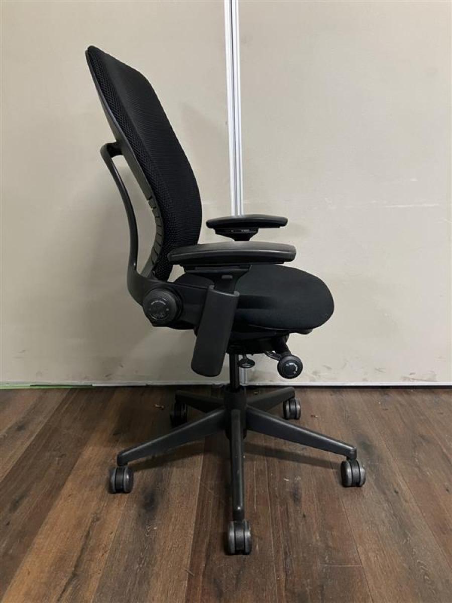 中古】リープV2 Steelcase/スチールケース 肘付ハイバックチェア