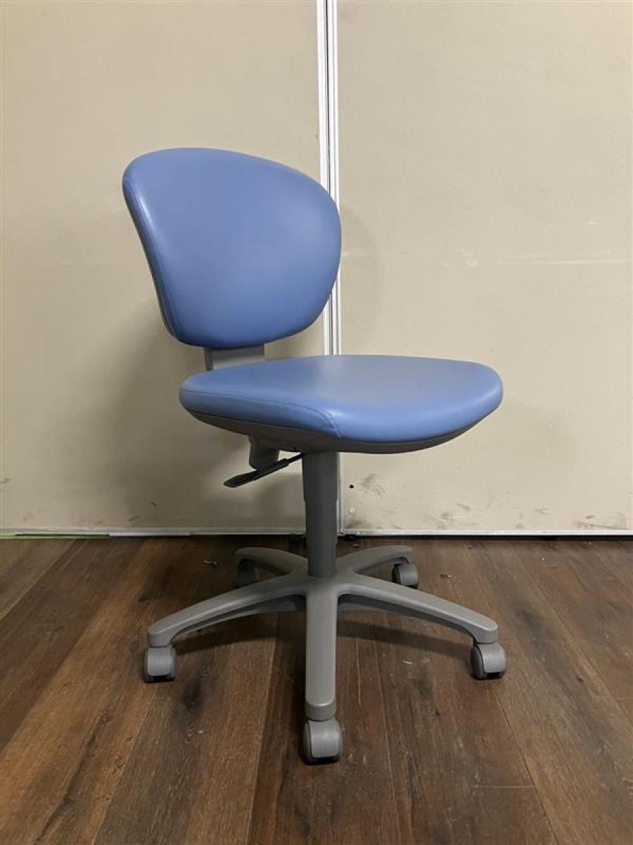 中古】レグノチェア2 CRS-G218F4VR64 コクヨ/KOKUYO 肘無ローバック 