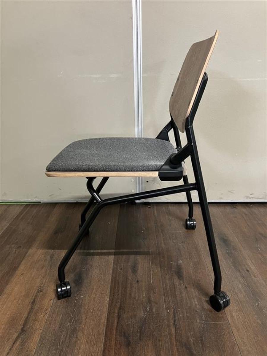 中古】ライブスネスティングチェア 81S9EB FXWO オカムラ/okamura