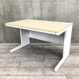 【人気のナチュラル天板！幅1200㎜のデスクで居心地の良いオフィスに！】■ウチダ(UCHIDA)製　スカエナ(SCAENA)シリーズ　平机　引き出し付き　W1200×D700×H720㎜　■配線Kタイプ　■天板：ナチュラル/本体：ホワイト
