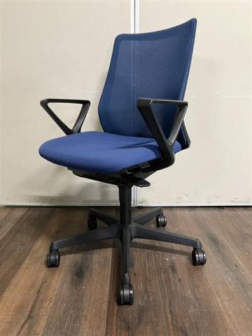 【中古】フルーエントチェア CB31ZR　FKB3 オカムラ（okamura） 肘付ローバックチェア